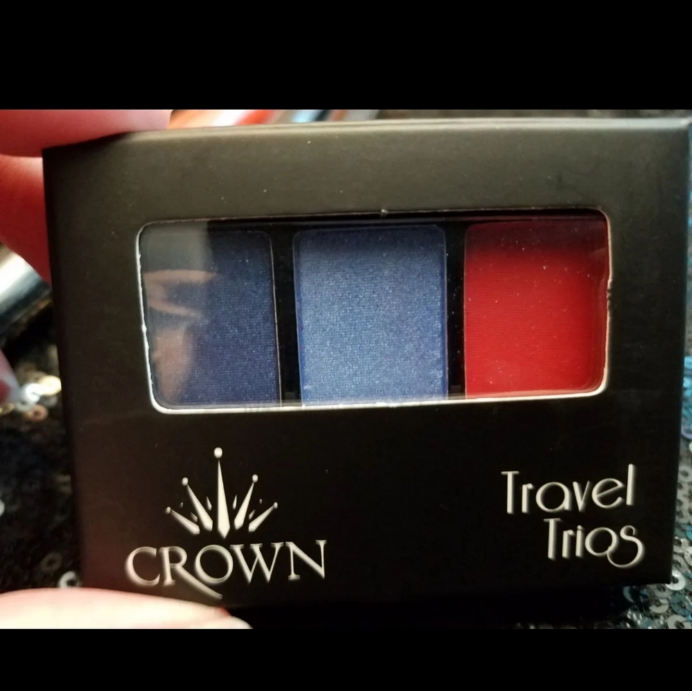 Crown Pro makeup bundle - Picture 2 of 7